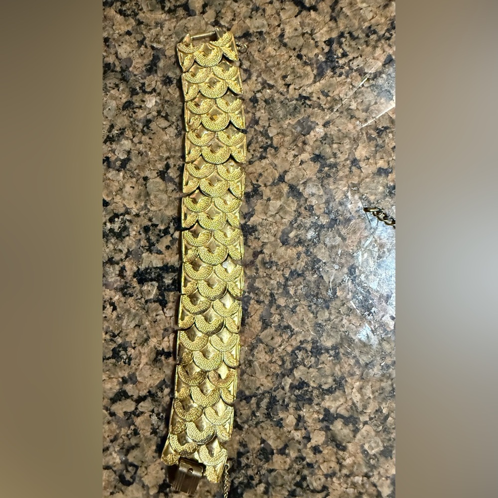 Coro Pegasus vintage bracelet